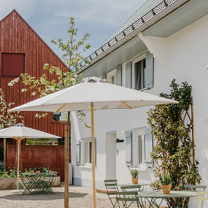 Sonnenterrasse vor der d'Kammer